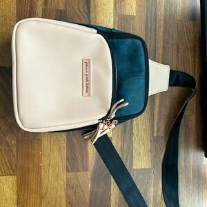 Petunia Pickle Bottom NWOT